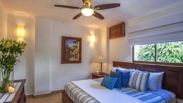 2 bedrooms, in-room safe, iron/ironing board, free WiFi