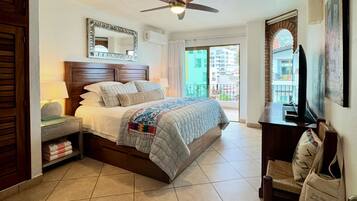 2 bedrooms, in-room safe, iron/ironing board, free WiFi