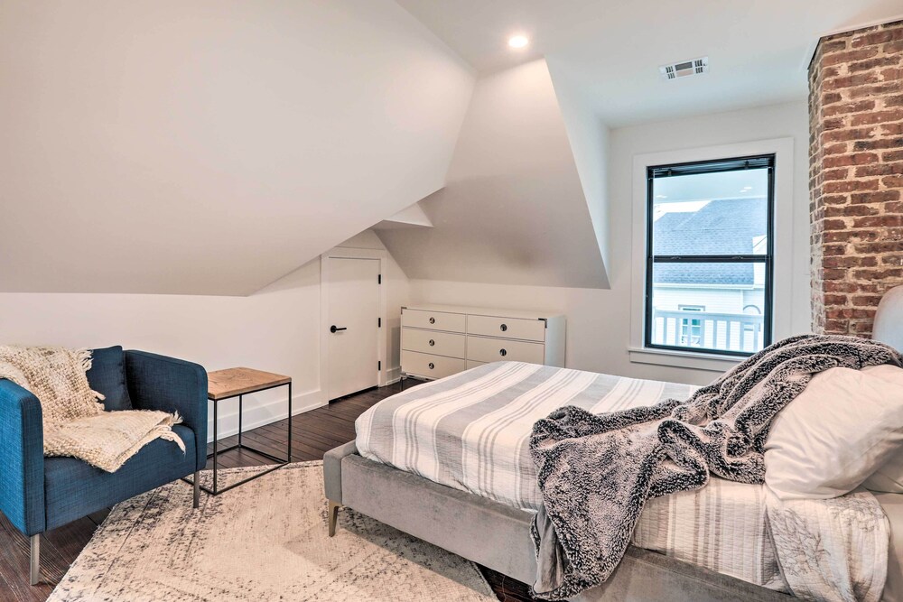 Grand Long Branch Home 1 Block to Beach! Long Branch Vrbo