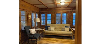 Cozy 1-bedroom cabin on Wisconsin River Chain -
200' from the Beach Bar & Grill