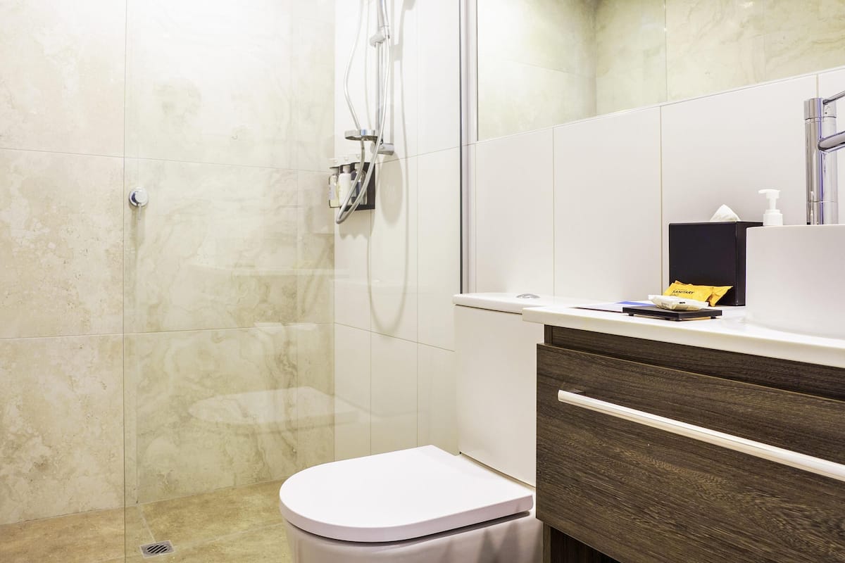 1 habitación y caja de seguridad en la habitación