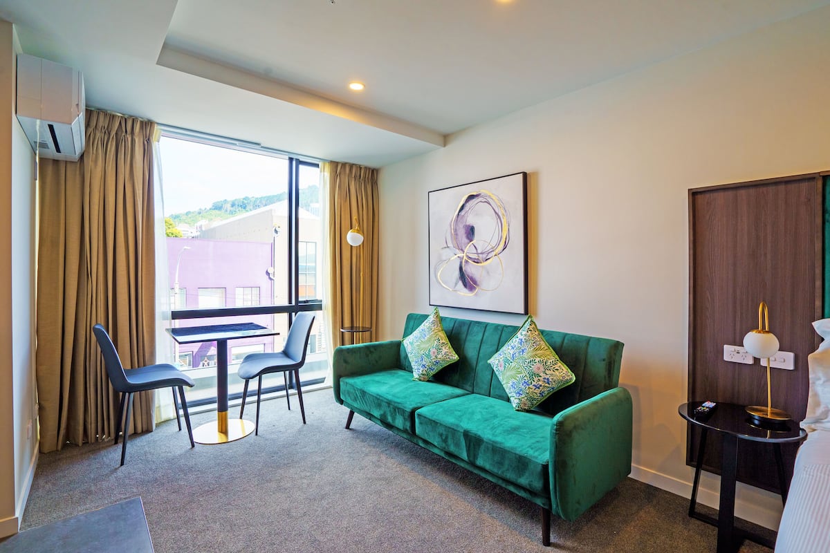 1 bedroom, in-room safe, laptop workspace, iron/ironing board