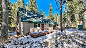 House, 3 Bedrooms | Exterior