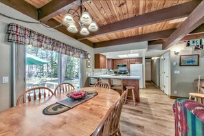 House, 3 Bedrooms | Dining - 1207s Cabin In The Pines 3 Bedroom Chalet by RedAwning (South Lake Tahoe)