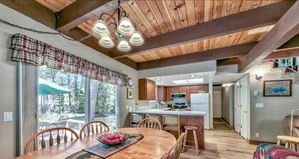 1207s Cabin In The Pines 3 Bedroom Chalet by RedAwning