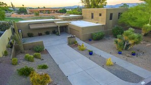 Aerial view - Luxe 4 Bdrm W/pool and Spa on Golf Course Lot! (Fountain Hills)
