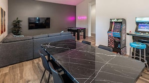 Futbolito y tenis de mesa 