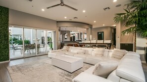 Studio (5 Bedrooms) | Living area | Table tennis