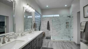 Studio (3 Bedrooms) | Salle de bain