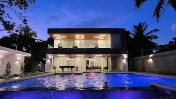 Alberca al aire libre