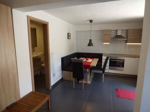 Dining - Studio with shared terrace and barbecue (Rabac)
