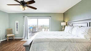 开间 (4 Bedrooms) | 4 多间卧室、熨斗/熨衣板、床单