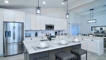 獨棟房屋 (5 Bedrooms) | 私人廚房 | 電冰箱、微波爐、烤箱