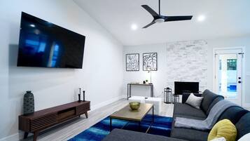 獨棟房屋 (5 Bedrooms) | 起居區