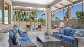 BBQ/picnic Area - Luxe Central Scottsdale 4 Bdrm w/ Backyard Oasis! (Scottsdale)