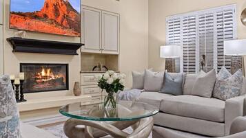 Estudio (6 Bedrooms) | Área de sala de estar