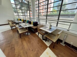 Restaurant - Três de Julho Flats - Paulista (São Paulo)