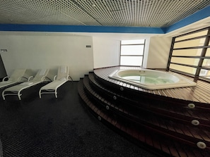 Tina de hidromasaje interior