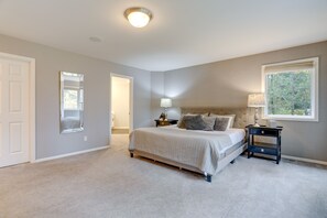 5 bedrooms, desk, travel cot, WiFi - ‘The Cedars’ large Group Getaway in Snohomish (Snohomish)