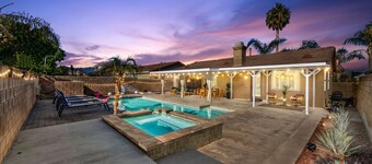 Boho Bungalow - 30ft pool & minutes from festivals 