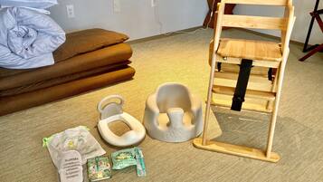 2 chambres, coffres-forts dans les chambres, décoration personnalisée