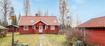 5 bedroom awesome home in Kopparberg