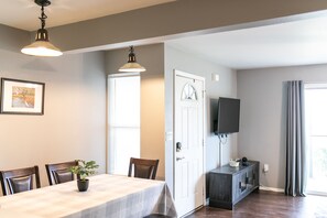 Dining - Entire Condo in Gated Community - with Pool (Waco)