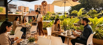  Laureles Guest House - LGH Hotel