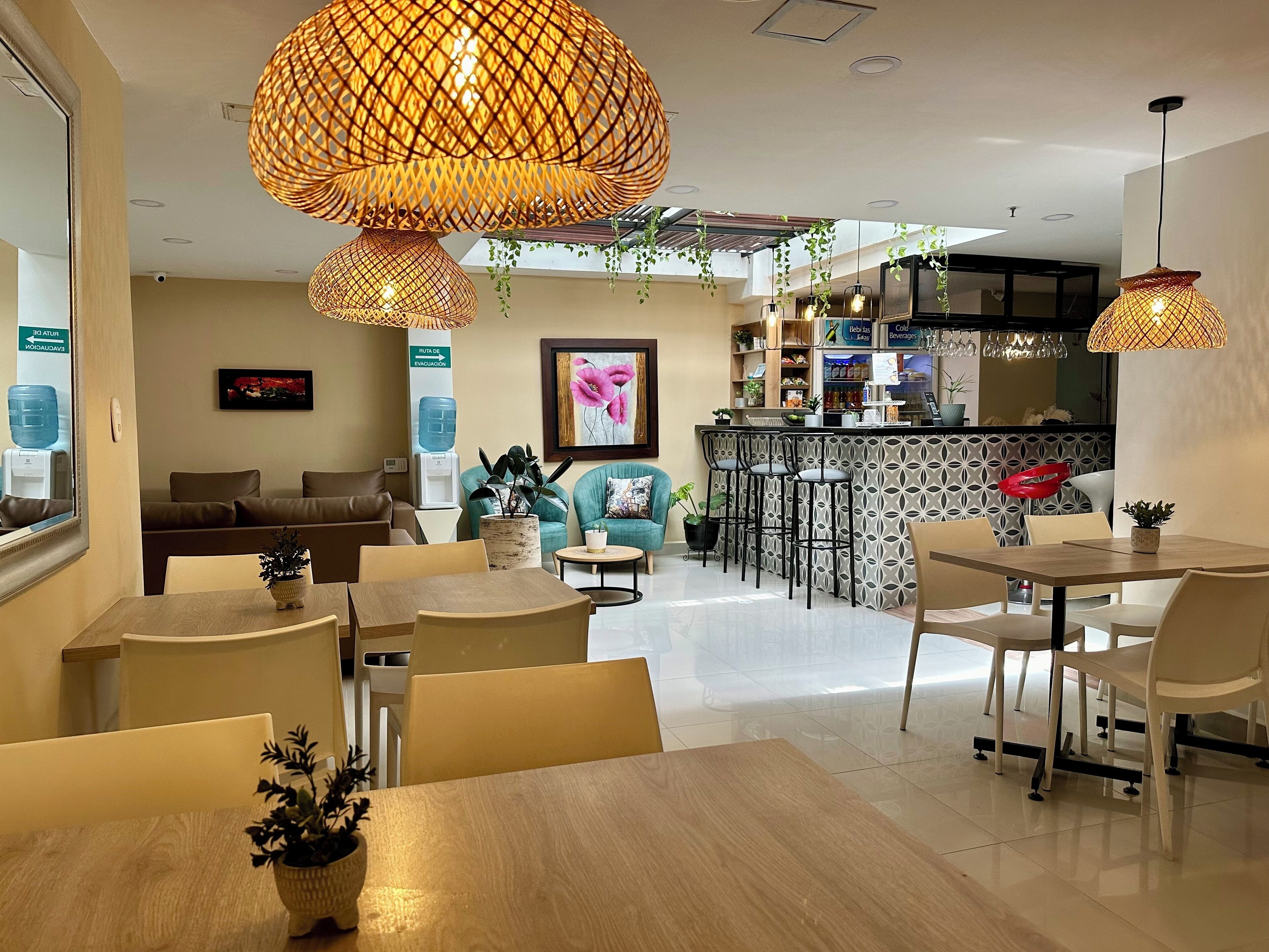 Free daily full breakfast 