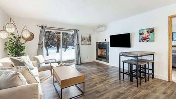 TV, fireplace, offices