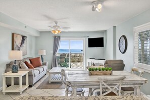 TV - Four Winds #104 - Charming Condo with Direct Gulf View! (Orange Beach)