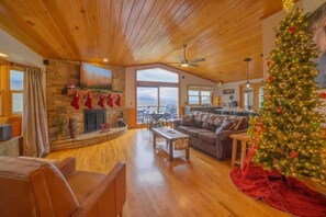 Smart TV, fireplace, video games