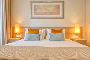 1 dormitorio, tabla de planchar con plancha, wifi gratis y ropa de cama