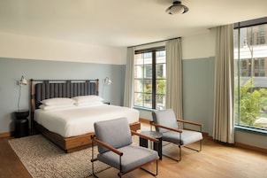 Apartment, 1 King Bed | Premium bedding, down comforters, pillowtop beds, in-room safe