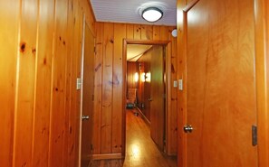 Interior - Meticulous House in Split Rock (Lake Harmony)