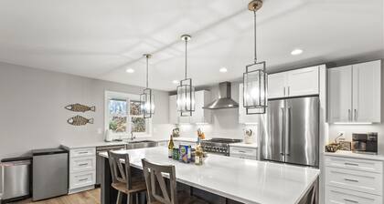 Relax on Riverbend - Ideal Lake Norman getaway for up to 15 Guests
