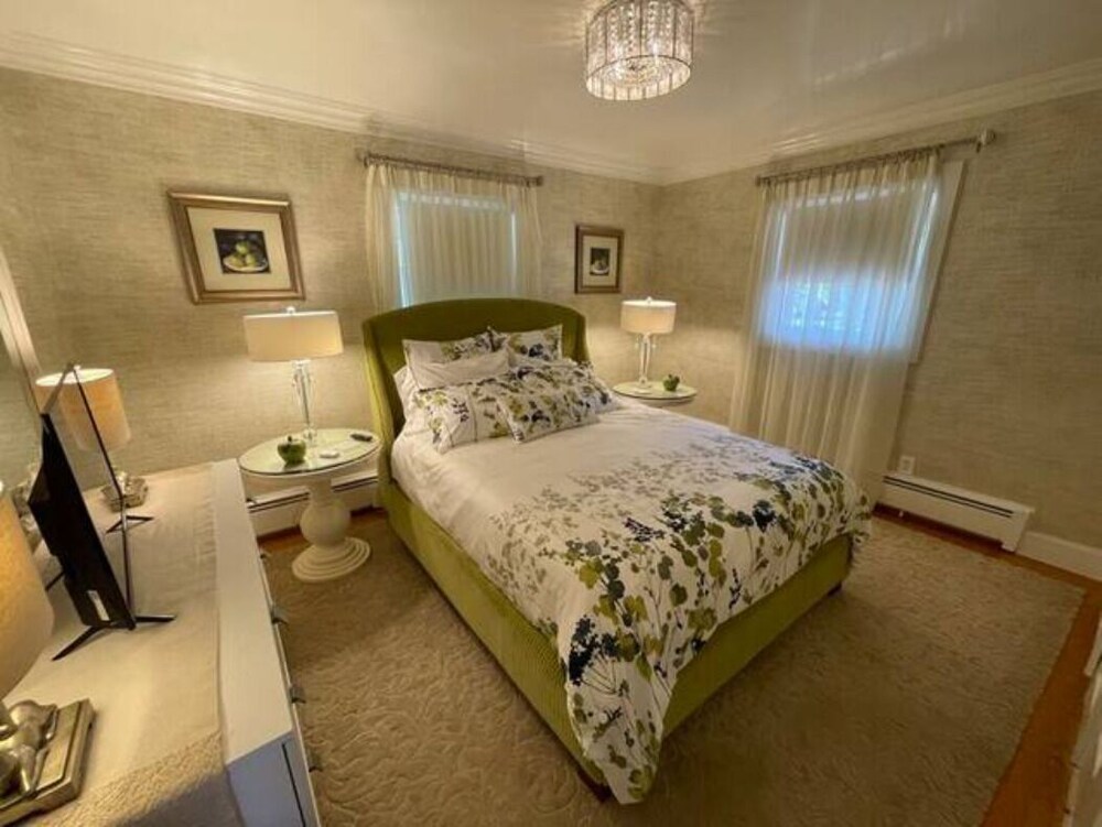 Luxury Apartment with Patio Kalamazoo Vrbo