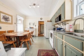 Fridge - Cross Country - nice home in downtown Rangeley (Rangeley)