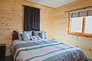 2 bedrooms, WiFi, bed sheets - Private Hot tub Modern house Near Ski resorts and Catskill (Elka Park)