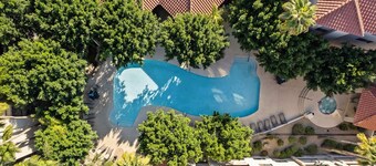 Beautiful Newly Remodeled 2-bdrm Biltmore Condo!