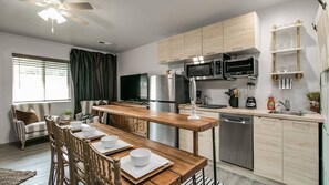 Refrigerador, microondas, horno