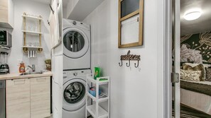 Studio (1 Bedroom) | Interior - Designer Condo in Hip Zen Yard! Midtown Phoenix! (Phoenix)