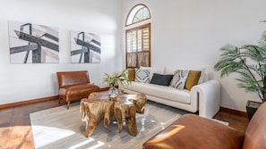 Studio (4 Bedrooms) | Living area | Table tennis - Entertainers Dream in Scottsdale W/pool and Games! (Scottsdale)