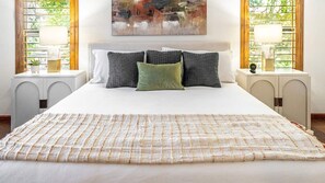 Studio (4 Bedrooms) | 4 Schlafzimmer, Bügeleisen/Bügelbrett, Bettwäsche