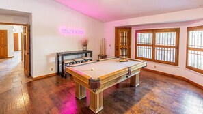 Billiards - Entertainers Dream in Scottsdale W/pool and Games! (Scottsdale)