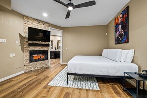 House (5 Bedrooms)