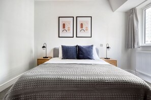2 slaapkamers, een strijkplank/strijkijzer, wifi, beddengoed