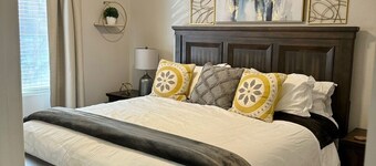 Great Ground Level Getaway! Sleeps 6.
