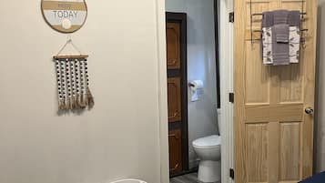 1 habitación, wifi gratis y ropa de cama