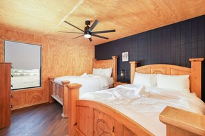5 bedrooms, desk, iron/ironing board, travel cot